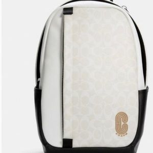 COACH Edge Crossbody Signature Canvas NWT used good condition  used 4 times..